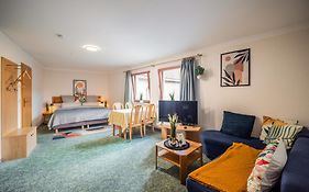 Großes Studio in Altstadt - Uni&Schloss zu Fuß erreichen